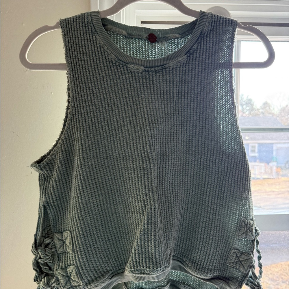 Free People One Womens Size Large sage green Ribbed Textured Side Tie Tank Top.